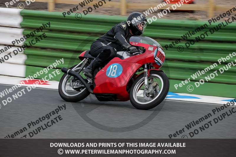 Vintage motorcycle club;eventdigitalimages;mallory park;mallory park trackday photographs;no limits trackdays;peter wileman photography;trackday digital images;trackday photos;vmcc festival 1000 bikes photographs